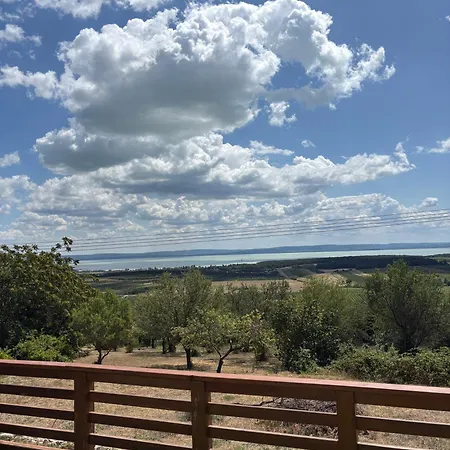 Mona-lak Balaton Panorama Apartman *